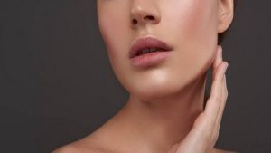 عوارض پیکرتراشی گردن و صورت | متخصص پوست اصفهان - بهترین متخصص ژل و بوتاکس - بهترین متخصص تزریق چربی و لیپوترانسفر